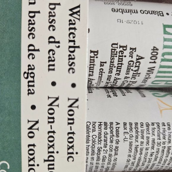 Enamel Paint Set. 32 Colors. NIB - Picture 2 of 5